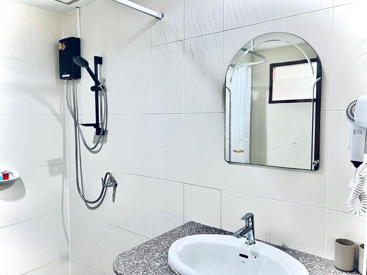 Отель 88 House Patong Экстерьер фото