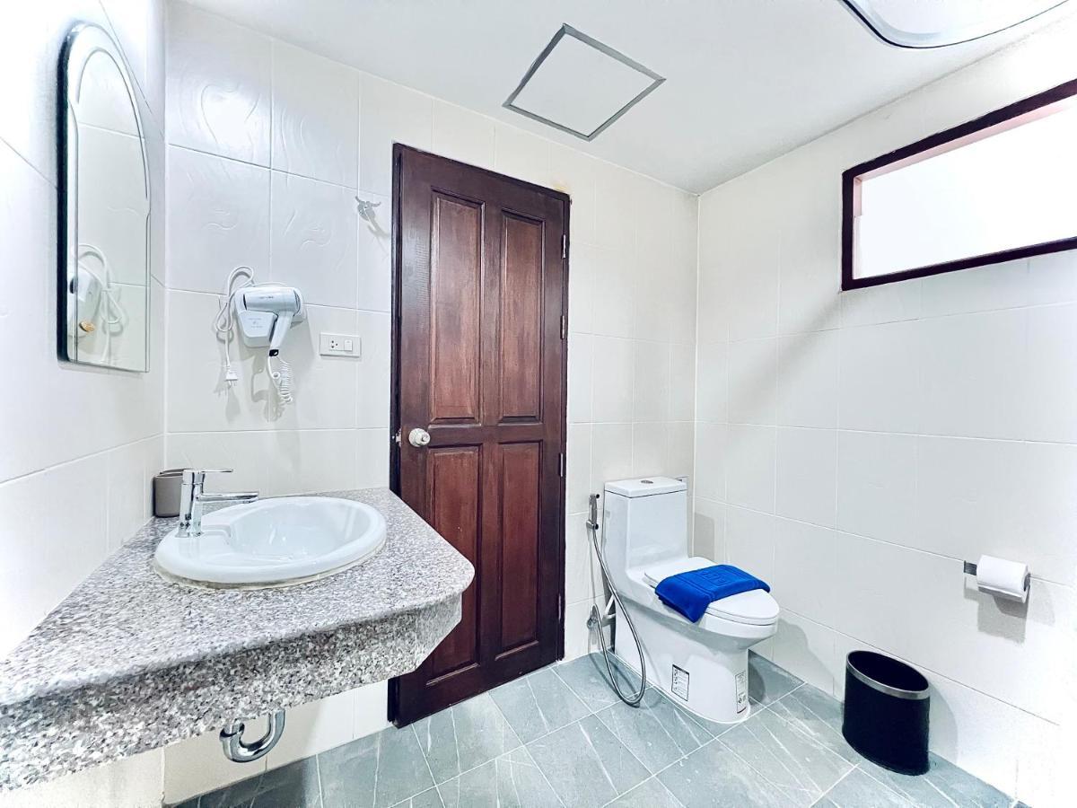 Отель 88 House Patong Экстерьер фото